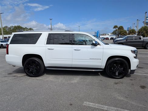 Used 2017 Chevrolet Suburban Premier image 2