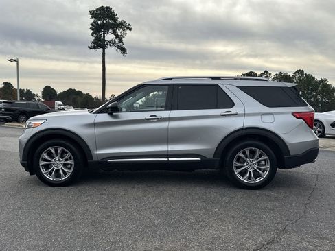 Used 2024 Ford Explorer Limited image 7