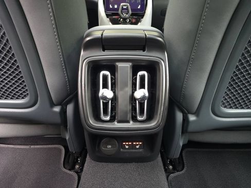 Used 2024 Polestar Polestar 2 AWD/4WD image 17