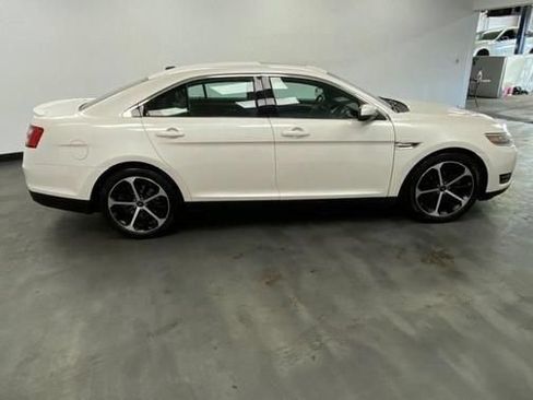 Used 2015 Ford Taurus SEL w/ Equipment Group 201A FWD image 8
