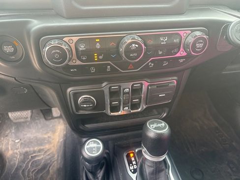 Used 2020 Jeep Wrangler Unlimited Sport image 16