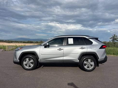Used 2025 Toyota RAV4 XLE w/ Convenience Package FWD image 8