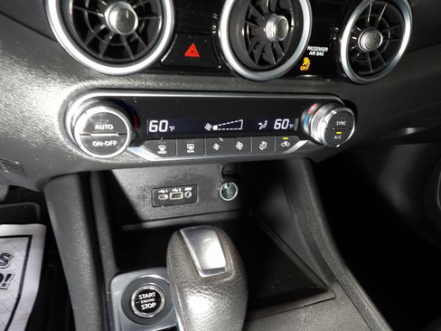 Used 2021 Nissan Sentra SV FWD image 14