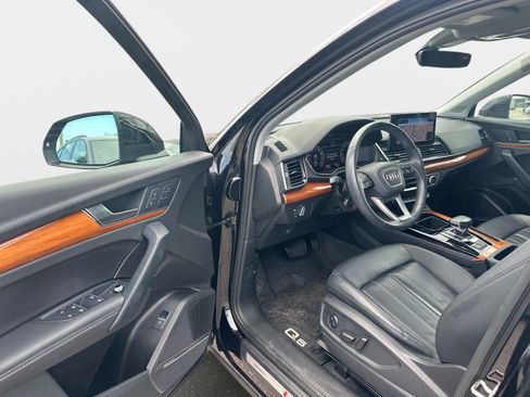Used 2023 Audi Q5 2.0T Premium Plus w/ Premium Plus Package AWD/4WD image 11