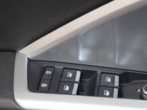 Used 2023 Audi Q3 2.0T Premium Plus w/ Premium Plus Package image 38