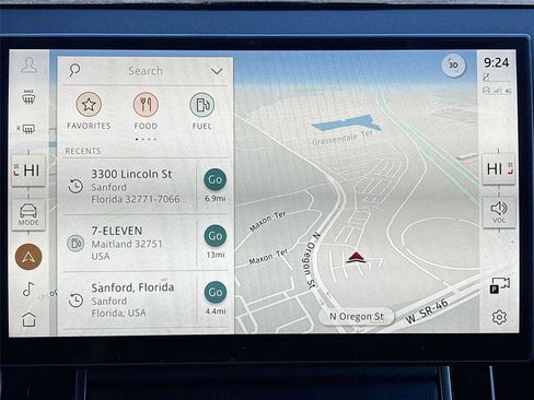 Used 2024 Land Rover Range Rover Evoque Dynamic SE image 13