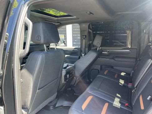 Used 2025 GMC Sierra 2500 AT4 w/ AT4 Preferred Package AWD/4WD image 15