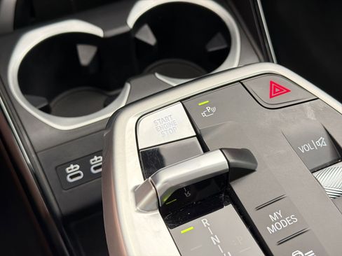 Used 2025 BMW X1 xDrive28i w/ Technology Package image 19