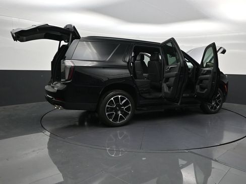 Used 2026 Chevrolet Tahoe RST w/ Comfort Package RWD image 33
