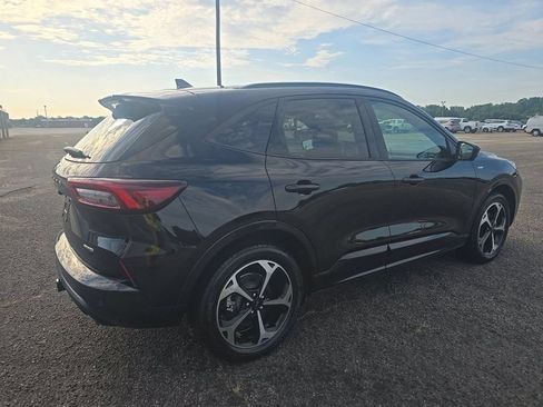 Used 2023 Ford Escape ST-Line Select w/ Tech Pack #2 AWD/4WD image 2