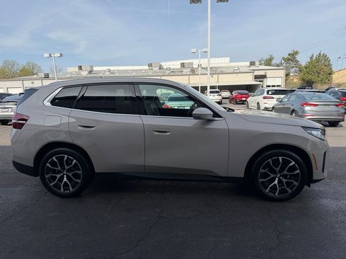 Certified 2025 BMW X3 xDrive30i w/ Premium Package image 7