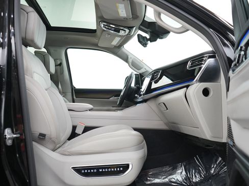 Used 2022 Jeep Grand Wagoneer Series I w/ Convenience Group III AWD/4WD image 11