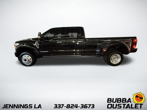 Used 2022 Ford F450 Platinum w/ FX4 Off-Road Package image 2