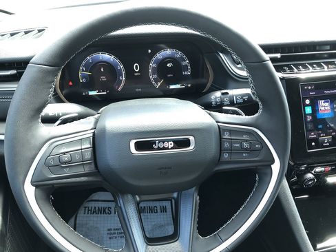 New 2026 Jeep Grand Cherokee Laredo image 24