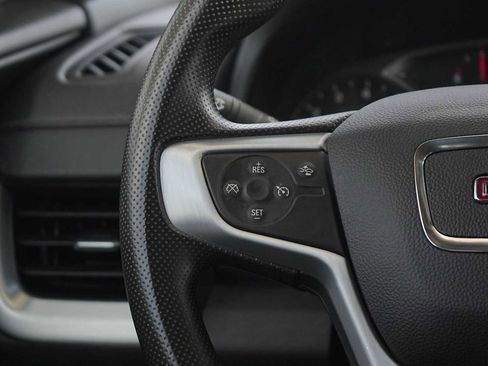 Used 2024 GMC Terrain SLE image 17