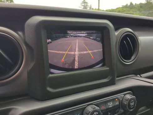 Used 2022 Jeep Wrangler Sport AWD/4WD image 14