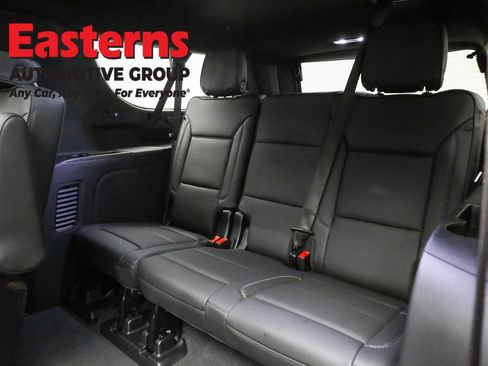 Used 2025 GMC Yukon XL Denali w/ Denali Reserve Package image 29