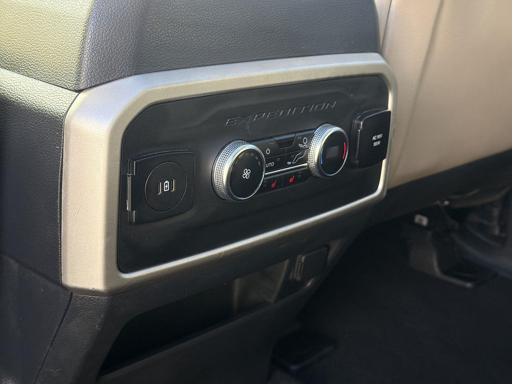 Used 2024 Ford Expedition Limited RWD image 35