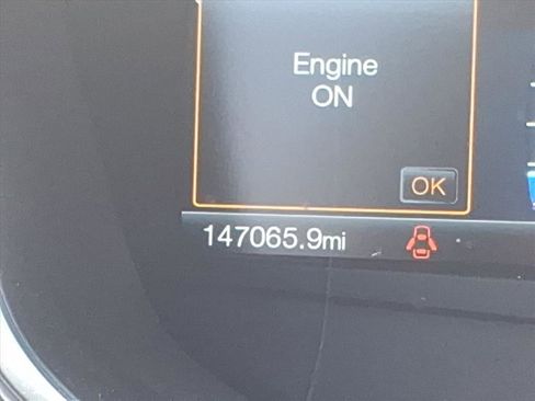 Used 2016 Ford Fusion SE image 16