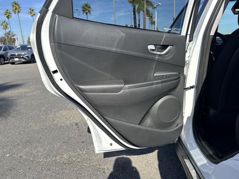 Used 2023 Hyundai Kona SE image 25