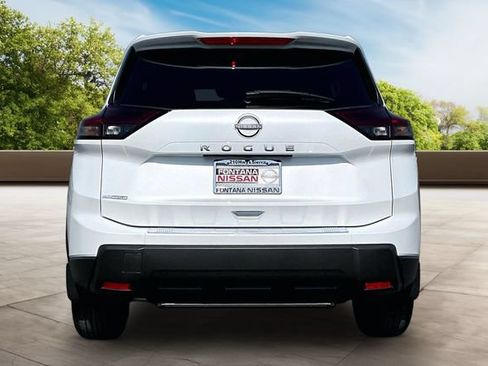 New 2026 Nissan Rogue SV FWD image 4