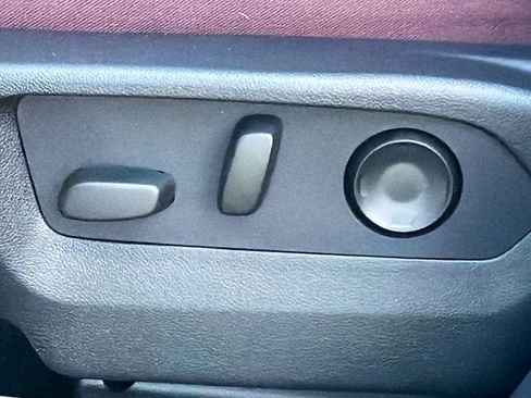 Used 2024 Buick Envision Sport Touring image 25