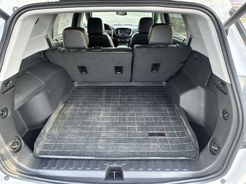 Used 2023 GMC Terrain AT4 image 26