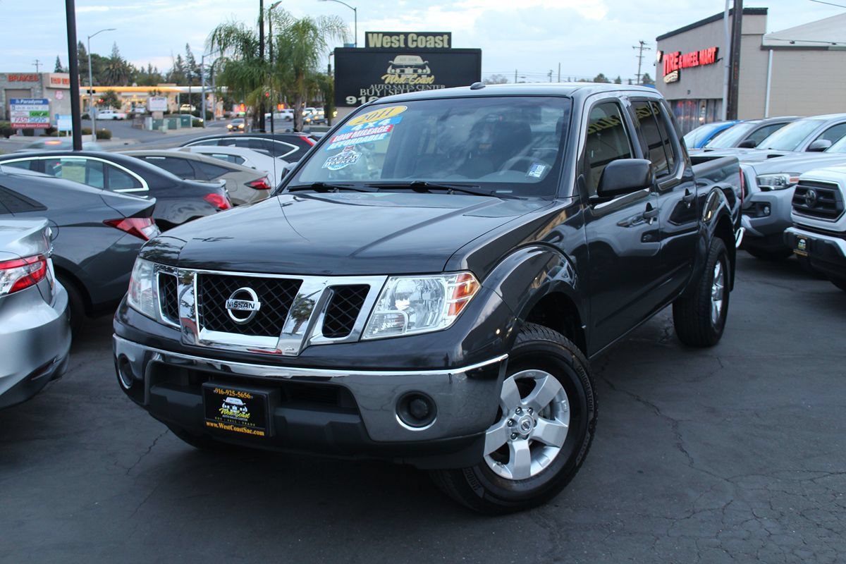Used 2011 Nissan Frontier SV w/ SV Premium Utility Pkg AWD/4WD image 34