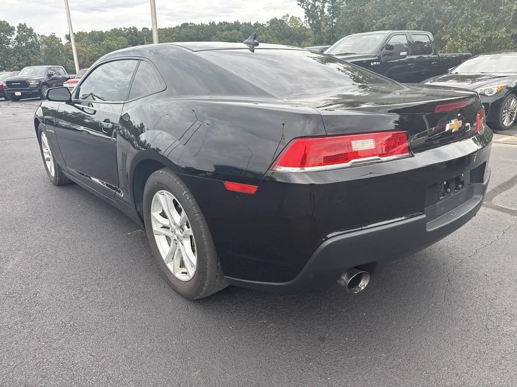 Used 2015 Chevrolet Camaro LS RWD image 2