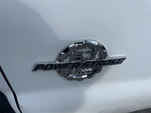 Used 2011 Ford F550 4x4 Regular Cab Super Duty w/ Payload Upgrade Pkg image 10