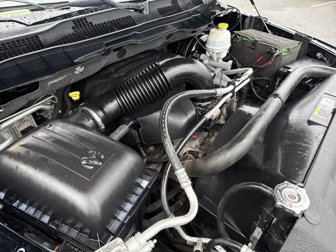 Used 2013 RAM 1500 Laramie w/ Convenience Group AWD/4WD image 16