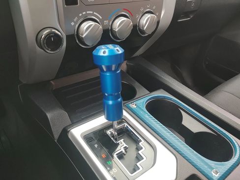 Used 2018 Toyota Tundra SR5 w/ SR5 Upgrade Package image 20