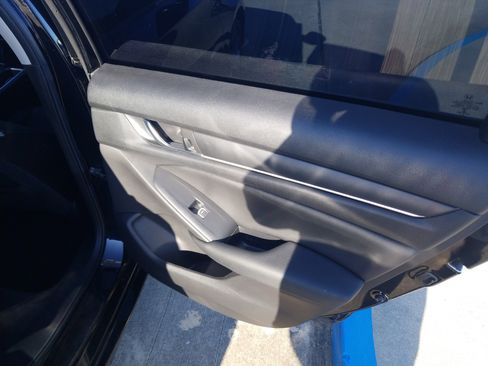 Used 2021 Honda Accord LX image 14