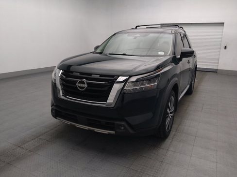 Used 2022 Nissan Pathfinder Platinum w/ Cargo Package FWD image 15