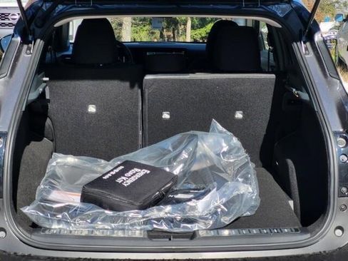 New 2025 Nissan Kicks SV w/ Illumination Package image 6