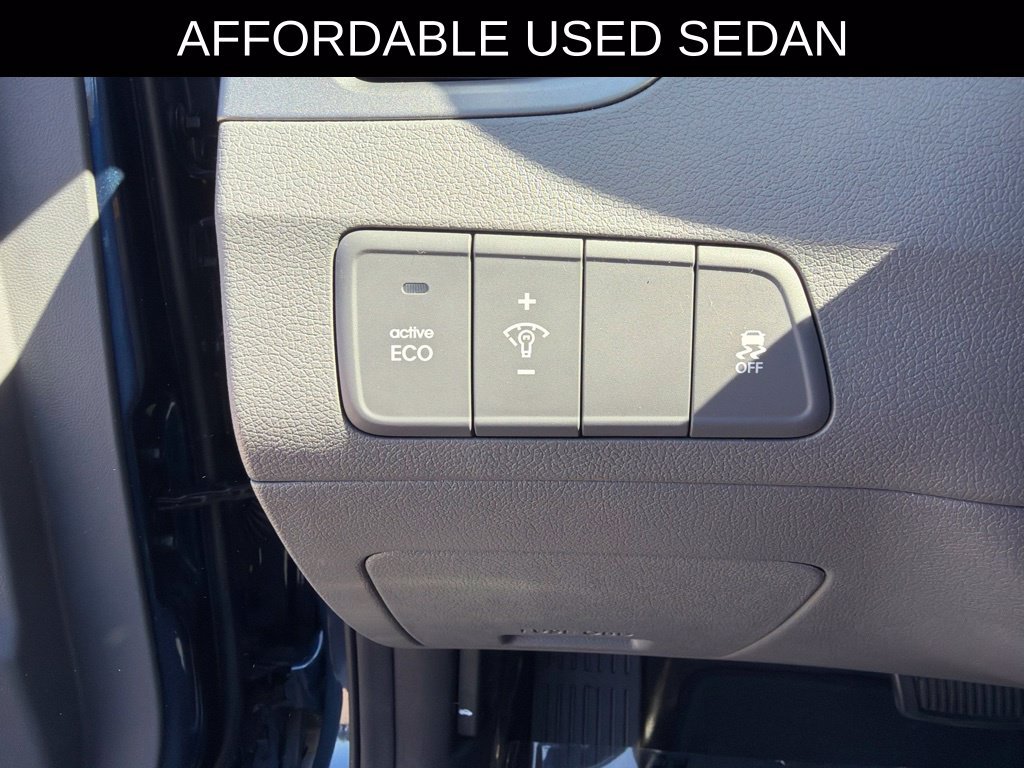 Used 2016 Hyundai Elantra SE FWD image 8
