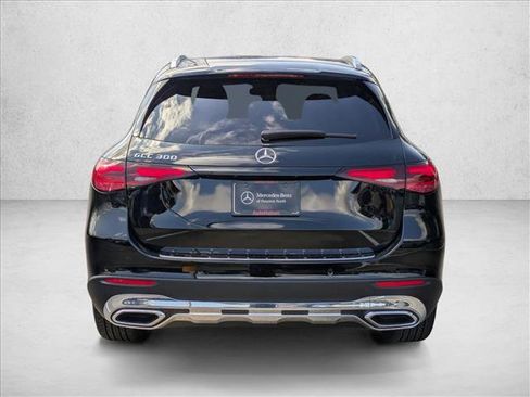 Certified 2026 Mercedes-Benz GLC 300 image 9