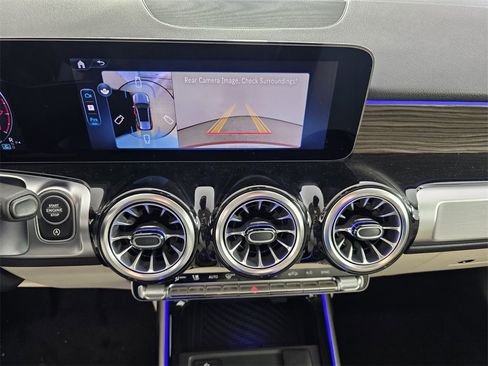 New 2026 Mercedes-Benz GLB 250 image 17