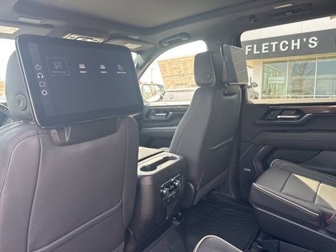 New 2026 GMC Yukon XL Elevation AWD/4WD image 16