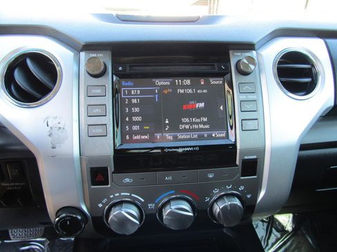 Used 2017 Toyota Tundra SR5 w/ SR5 Upgrade Package image 16