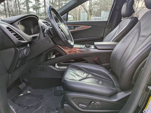 Used 2019 Lincoln Nautilus Reserve image 22