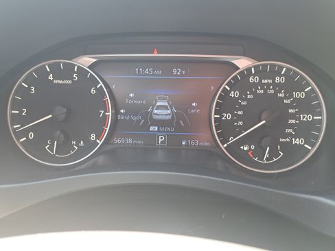 Used 2025 Nissan Altima 2.5 SV FWD image 19