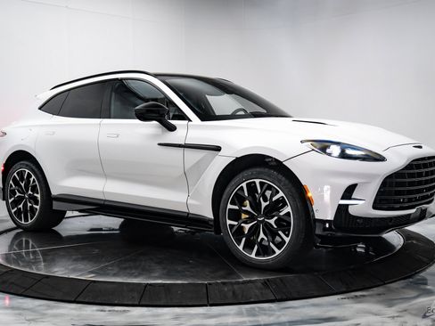 Used 2023 Aston Martin DBX 707 image 17