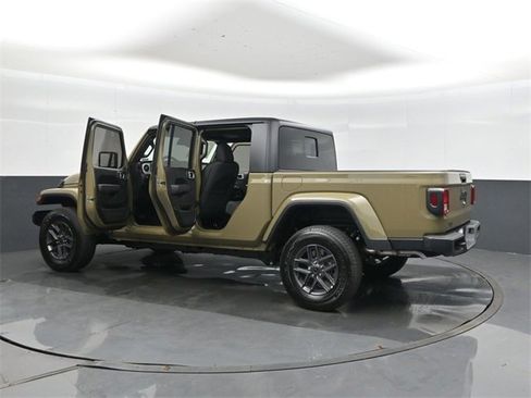 New 2025 Jeep Gladiator Sport image 53