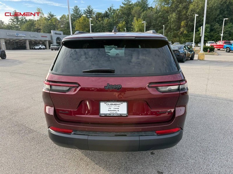 Used 2025 Jeep Grand Cherokee L Limited w/ Black Appearance Package AWD/4WD image 8