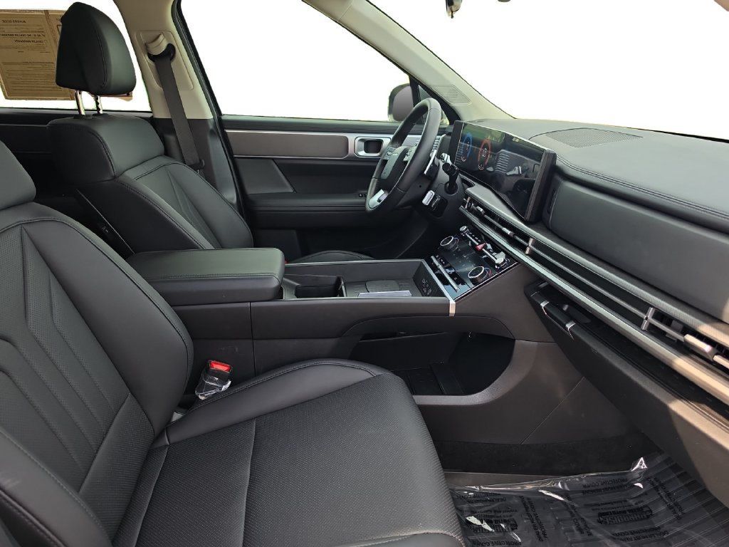 Used 2026 Hyundai Santa Fe SEL FWD image 17