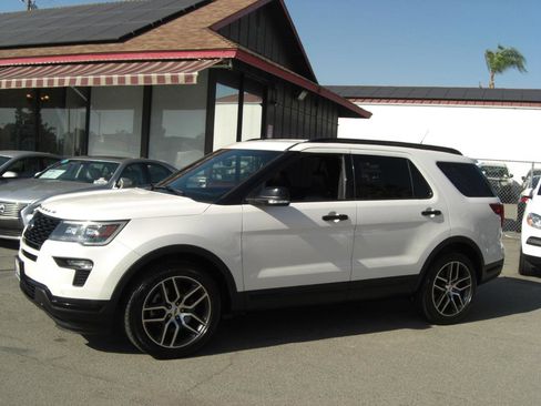 Used 2018 Ford Explorer Sport AWD/4WD image 5