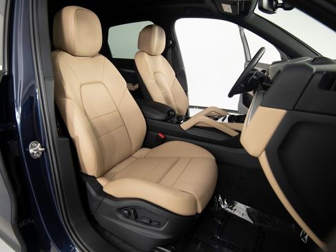 New 2026 Porsche Cayenne image 31