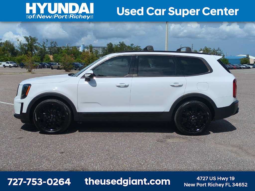 Used 2022 Kia Telluride EX w/ EX Premium Package AWD/4WD image 2