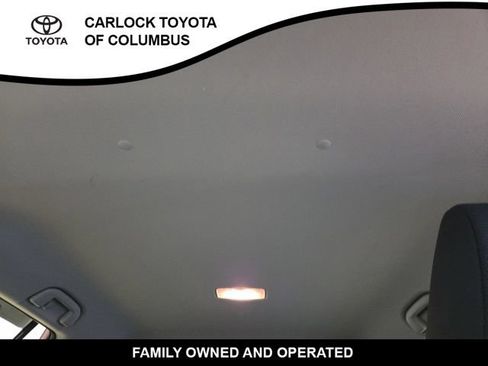 Used 2021 Toyota RAV4 LE AWD/4WD image 14